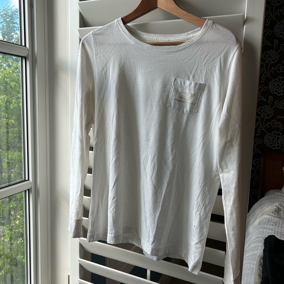 Vineyard Vines White Long-Sleeve T-Shirt with Pocket - Picture 1 of 5